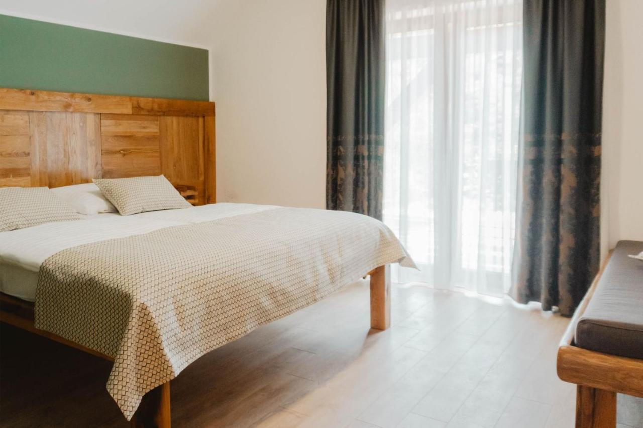 House Mrzlin Grad * Korenica